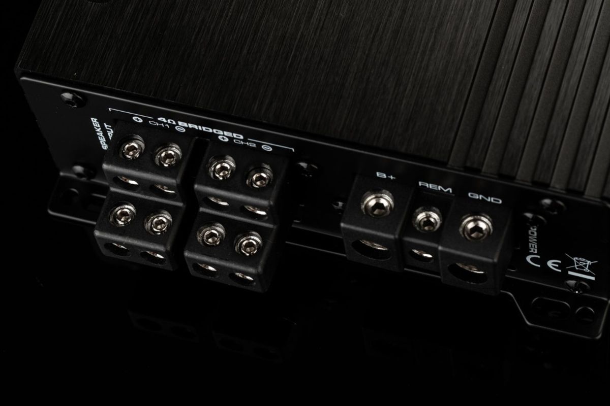 GLADEN RCORE 4-100 4x150w @2ohm