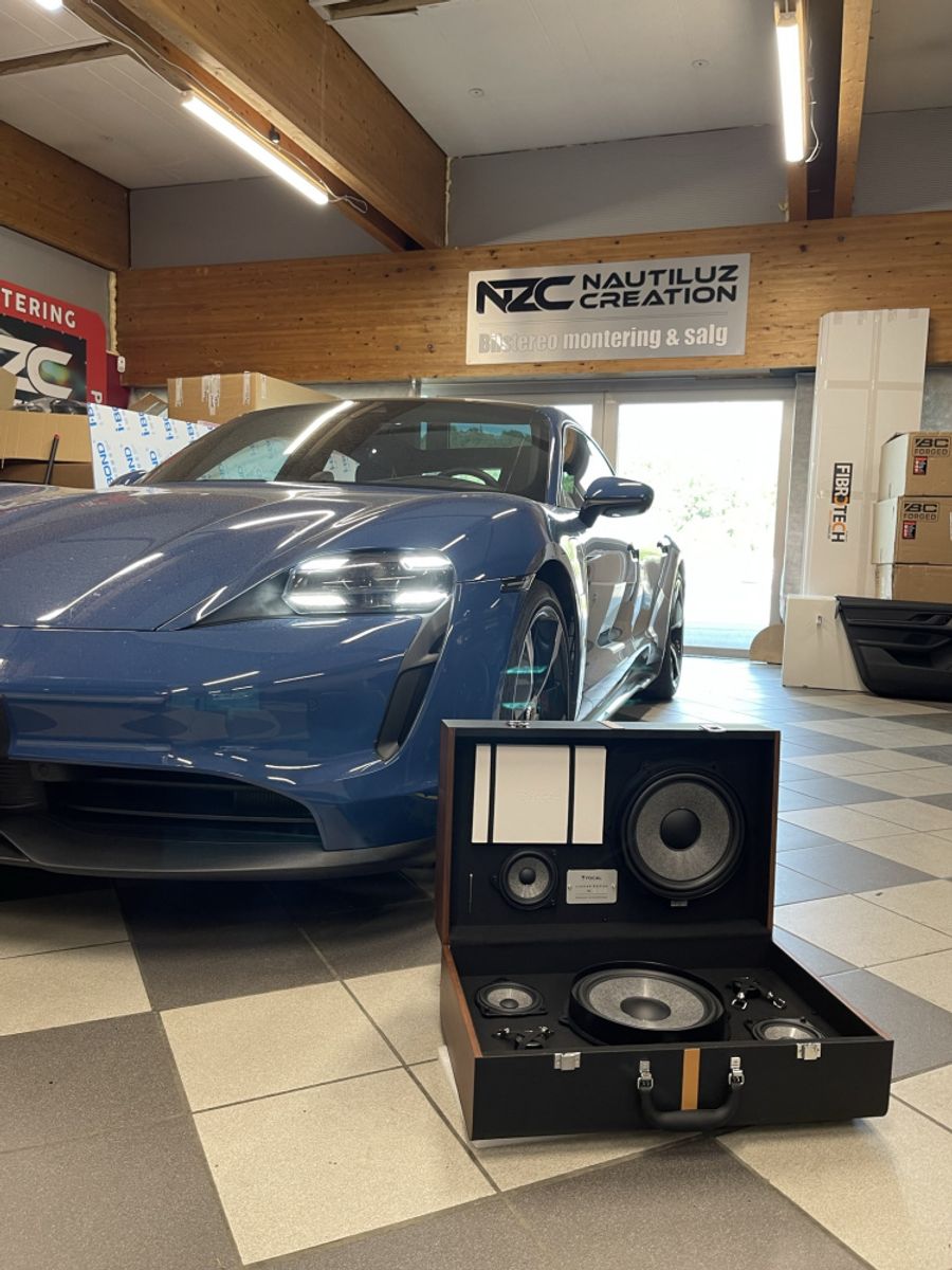 FOCAL P60 Limited Edition Porsche 